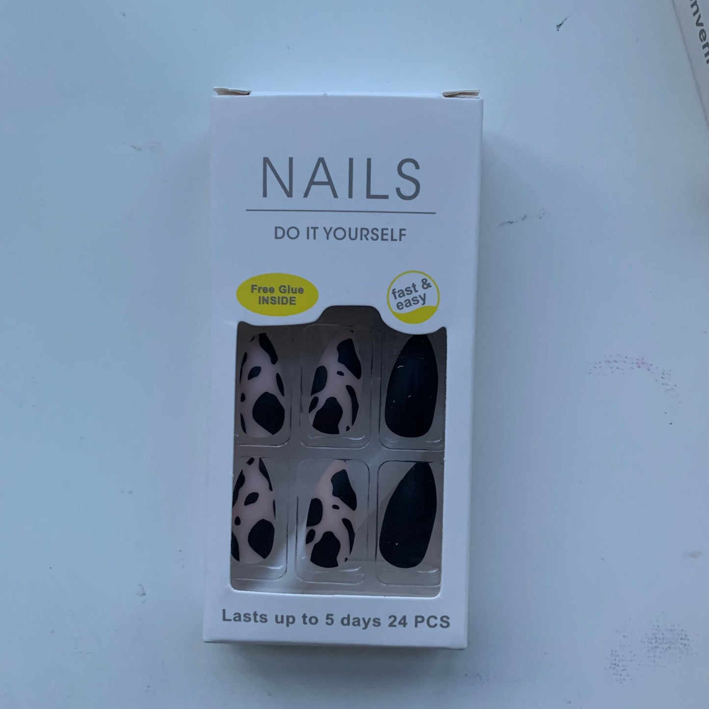 NAILS | Stick On Nails