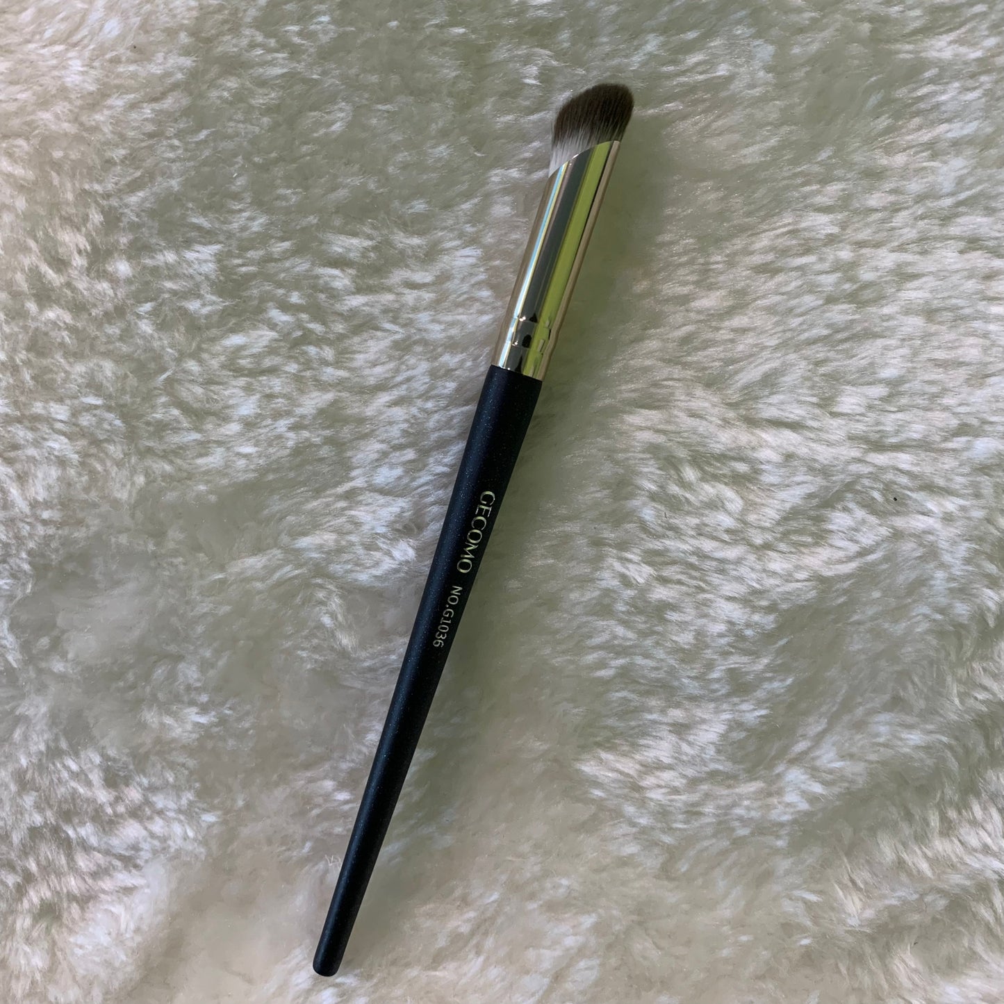 Makeup Tools | Eyeshadow Buffer Brush